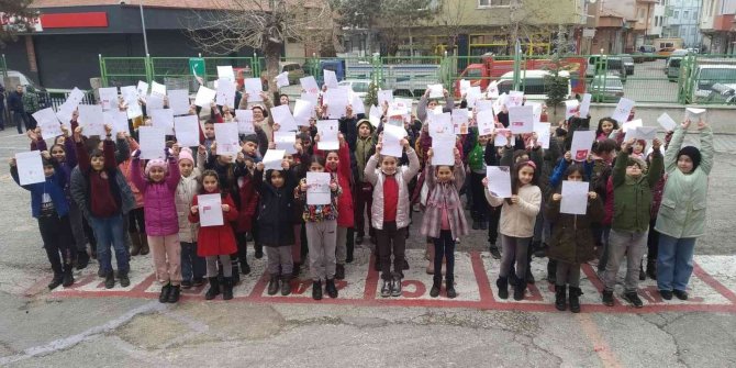 İ̇lkokul Öğrencilerinden Bakan Yardımcısı Dere’ye Hem Teşekkür Hem De Talep Mektubu