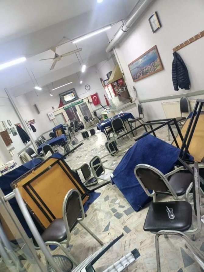 Silivri’de Madde Bağımlısı Şahıs Caddeyi Birbirine Kattı