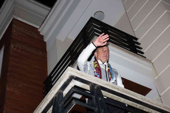 Trabzonspor Taraftarından Abdullah Avcı’ya Destek