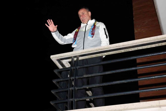 Trabzonspor Taraftarından Abdullah Avcı’ya Destek