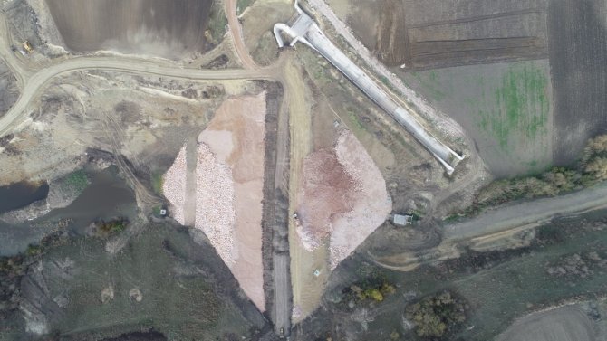 Susurluk Ümiteli Barajında Çalışmalar Devam Ediyor