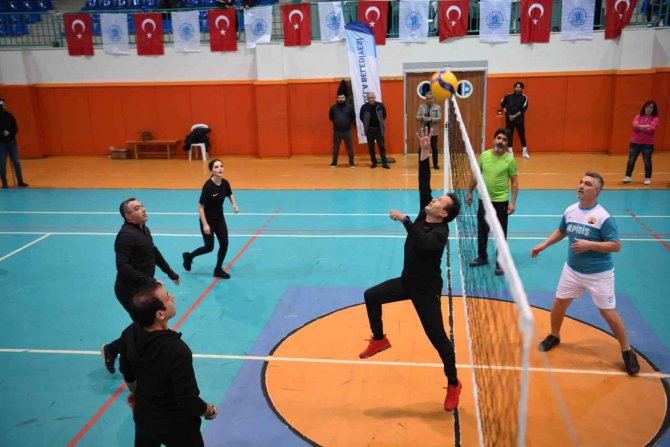Tuzla Belediyesi Voleybol Ligi Başladı