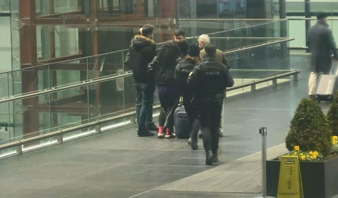Cezaevi Firarisi Sahte Kimlikle Kktc’ye Gitmek İsterken Yakalandı