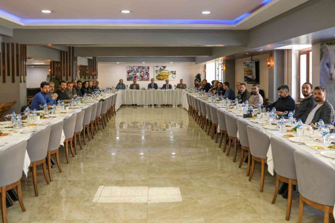 Vali Balcı Gazetecilerle Bir Araya Geldi
