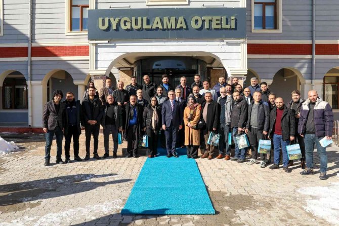 Vali Balcı Gazetecilerle Bir Araya Geldi