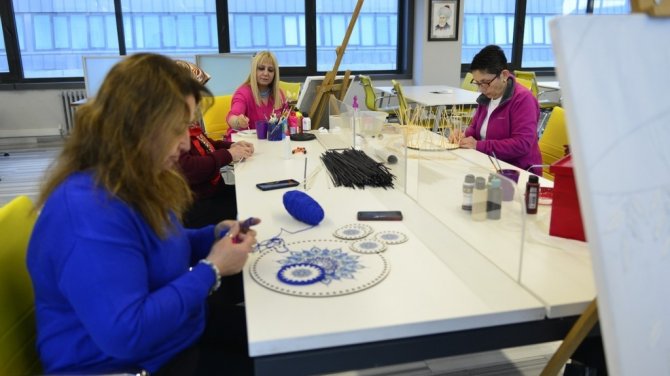 Seran Özölçer’den ‘Kadınlar El Ele’ Projesi