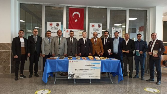 Mersin Erdemli’de “Kitap İ̇yileştirir” Kampanyası