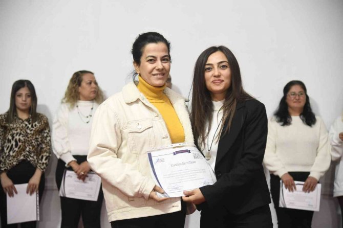 "Güçlü Kadın Güçlü Adana" Projesi Katılımcılarına Sertifikaları Verildi