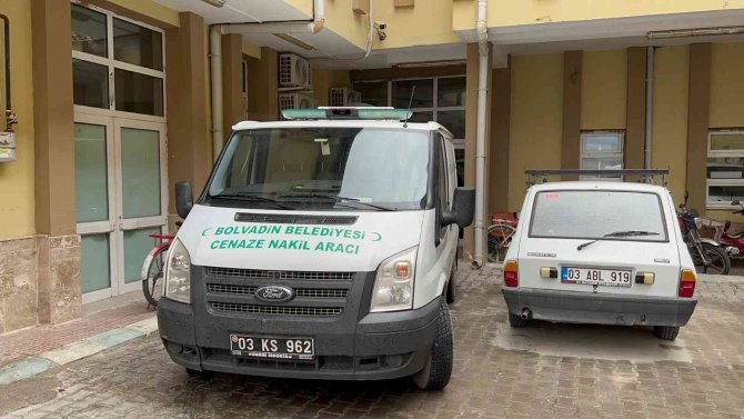 38 Yaşındaki Genç Adamın Cansız Bedeni Evinin Bahçesinde Bulundu