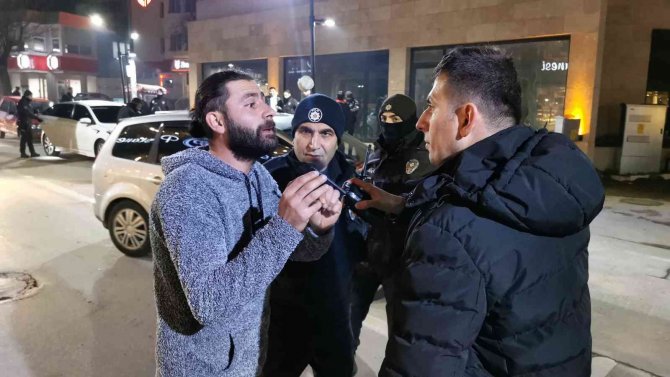 Ehliyetsiz Ve Alkollü Sürücünün Polislere Söylediği Sözler Pes Dedirtti