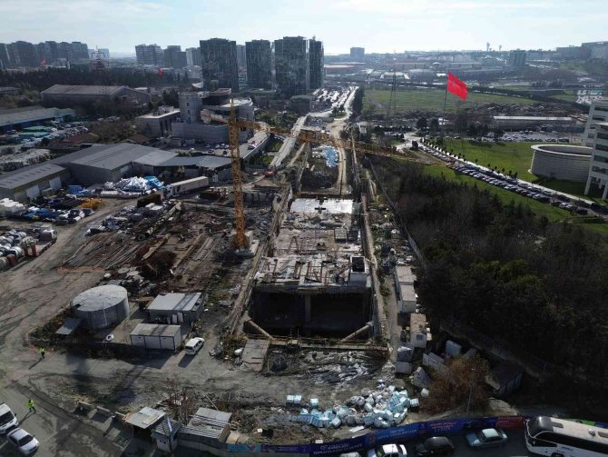 Ataköy-bahariye Metro İnşaatının 3 Yıl Gecikmesine Tepki