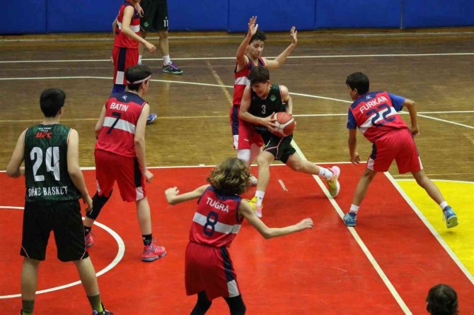 Basketbol U14 Erkekler İ̇l Birinciliği Müsabakaları Sona Erdi