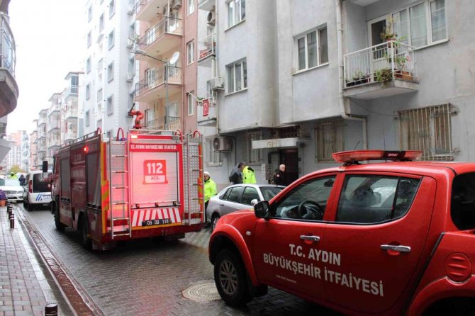 Soba Külü Ayakkabılığı Tutuşturdu