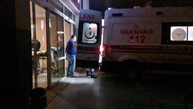 Tüfekle Oynayan Çocuk Kendini Vurdu