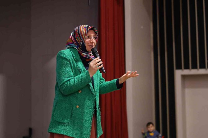 Yazar Merve Gülcemal Aile Söyleşileri Programına Konuk Oldu