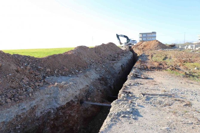 Başkan Turanlı: “Alt Yapısız Ev Bırakmayacağız”