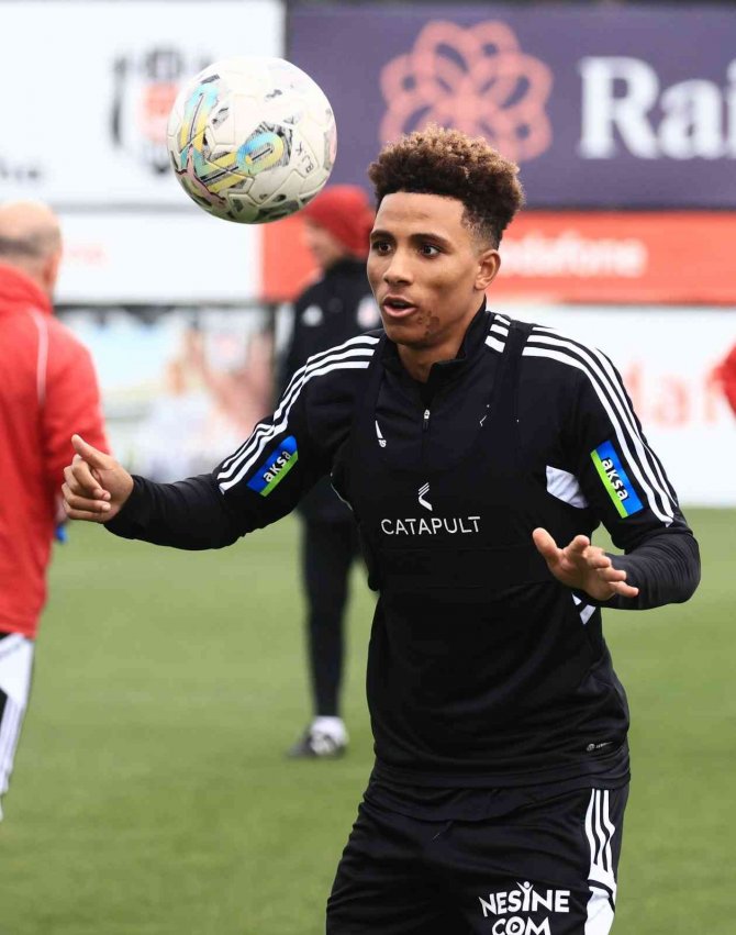 Beşiktaş’ta, Konyaspor Maçı Hazırlıklarını Başkan Çebi De İzledi