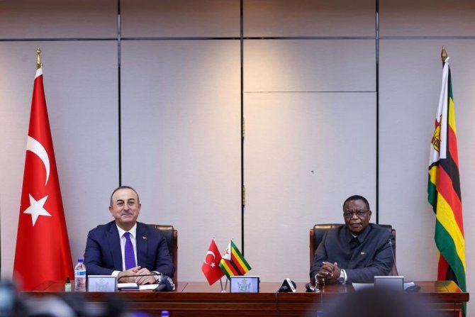 Bakan Çavuşoğlu, Zimbabve Devlet Başkan Yardımcısı Chiwenga İle Görüştü