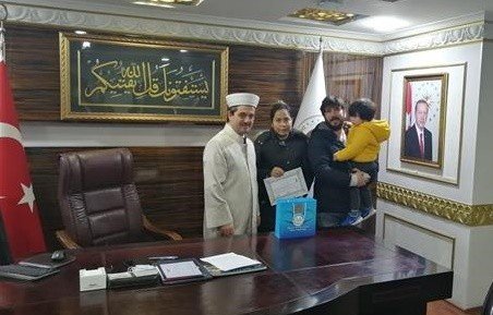 Filipinler Vatandaşı "Aleyna" İsmini Alarak Müslüman Oldu