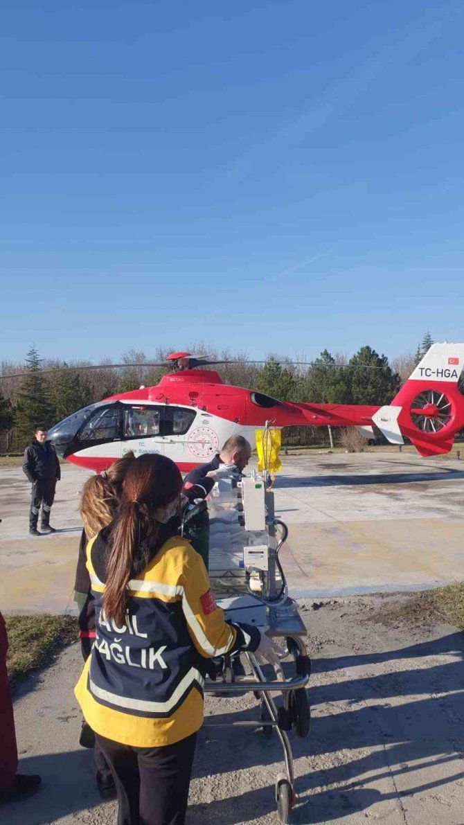 Edirne’de Ambulans Helikopter 6 Aylık Bebek İçin Havalandı