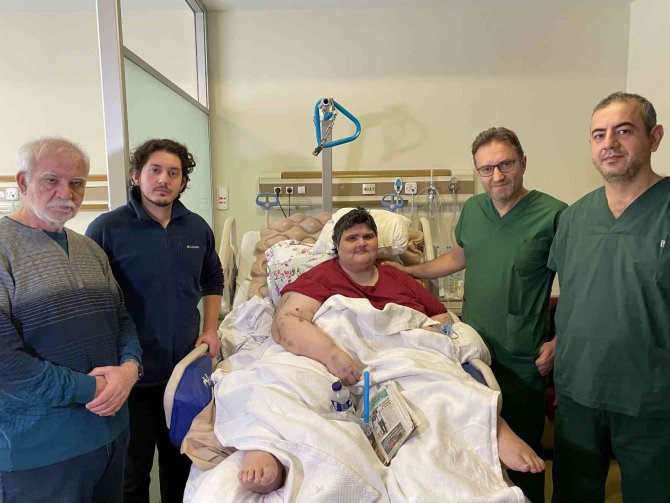 Zayıflamak İçin İnternetten İlaç Aldı, 350 Kiloyu Aştı: "Ben Yandım Kimse Yanmasın"