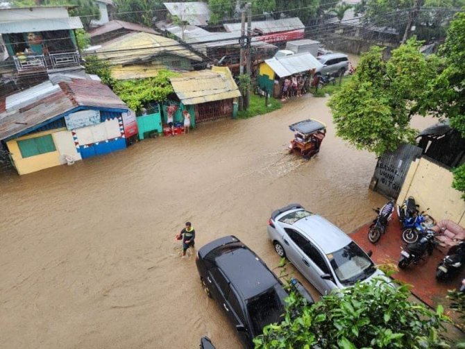 Filipinler’de Sel Ve Toprak Kayması: 11 Ölü