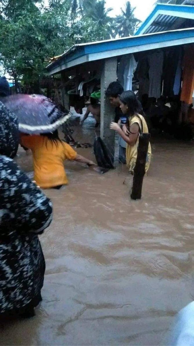 Filipinler’de Sel Ve Toprak Kayması: 11 Ölü