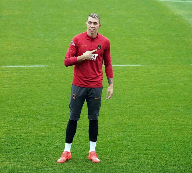 Fernando Muslera: "O Hayal İçin Her Şeyi Yapmaya Devam Edeceğiz"