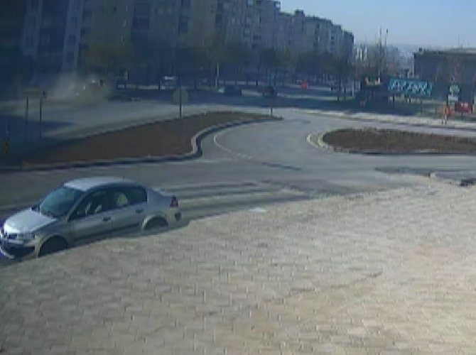 Gaziantep’te 4 Kişinin Yaralandığı Feci Kaza Güvenlik Kamerasına Yansıdı