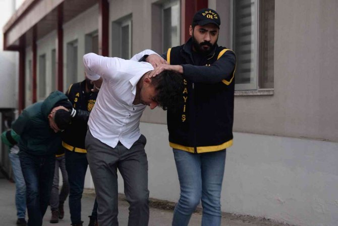 Liseli Genci Çocuk Parkında Öldüren 7 Şüpheli Tutuklandı