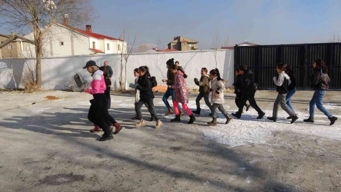 Yüksekovalı Öğrenciler, Sporda Düzenlenen Şampiyonlarda Başarılar Elde Etti