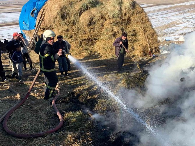 Yüksekova’da 4 Bin Bağ Ot Yandı