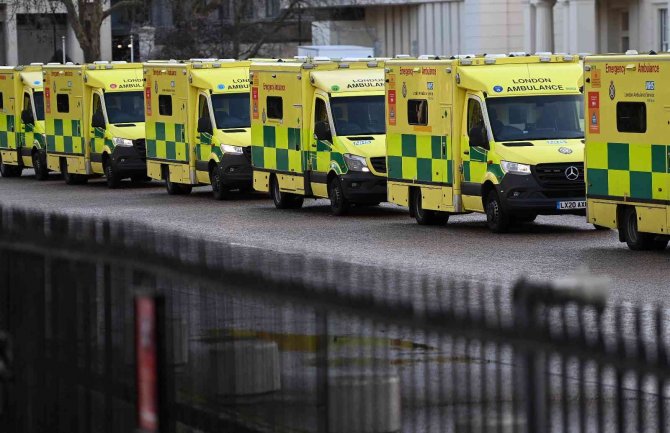 İ̇ngiltere Ve Galler’de Ambulans Çalışanları İkinci Kez Grevde