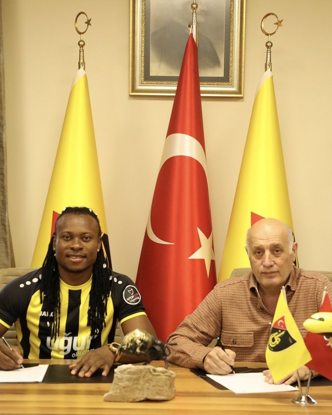 İ̇stanbulspor, Emeka Eze’yi Kadrosuna Kattı