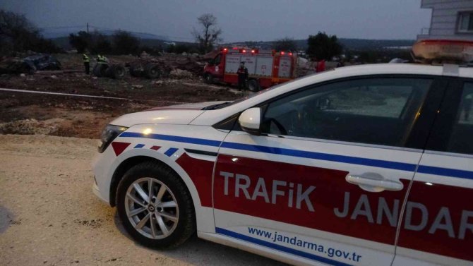 Mersin’de 2 Kişi Ölüme Böyle Gitmiş: Feci Kamyon Kazası Güvenlik Kamerasında