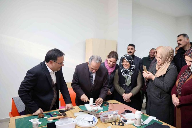 Vali Çiçek Ve Başkan Yalçın Deri Tezgahında