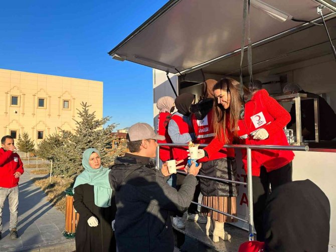 Kızılay’dan Öğrencilere Sıcak Bir Mola