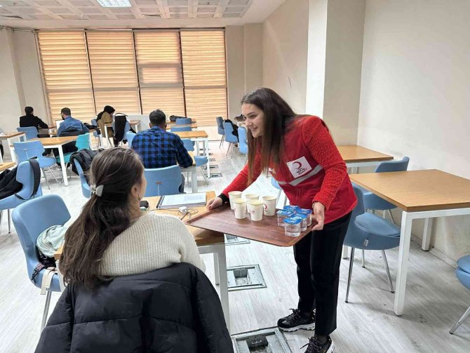 Kızılay’dan Öğrencilere Sıcak Bir Mola