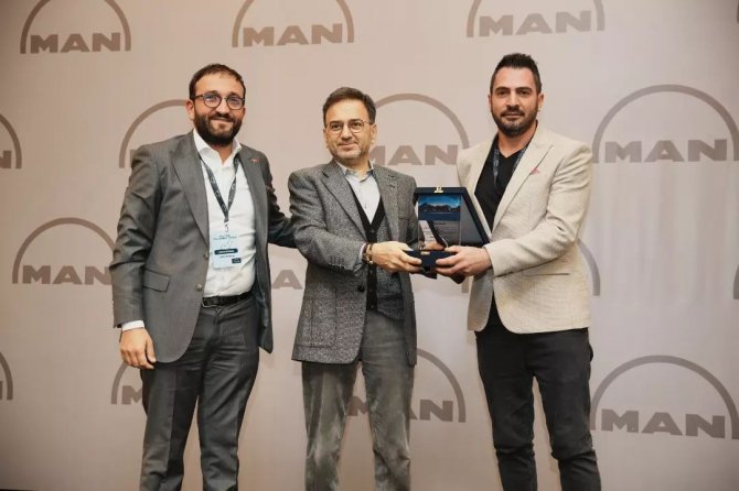 Lokman Koçaslan Otomotiv’e Servis Ödülü