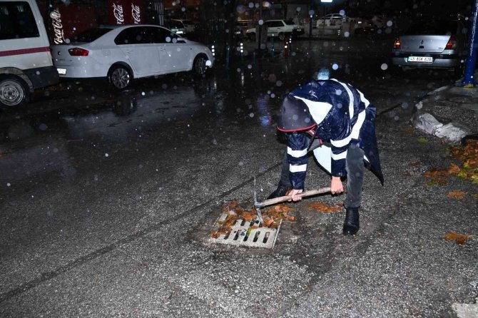 Manisa’da Birimler Yağışa Karşı Teyakkuza Geçti