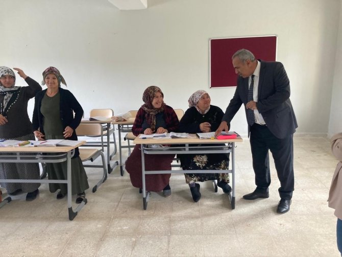 Mardin’de 19 Yıldır Kapalı Olan Köy Okulu Köy Yaşam Merkezine Dönüştürüldü