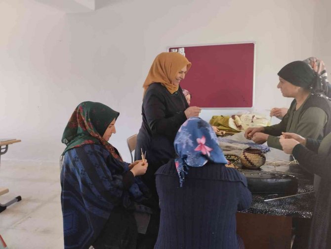 Mardin’de 19 Yıldır Kapalı Olan Köy Okulu Köy Yaşam Merkezine Dönüştürüldü