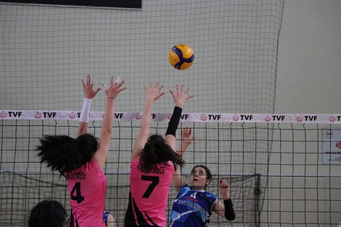 Voleybol A Genç Kız Ve Erkekler Grup Müsabakaları Erzincan’da Başladı