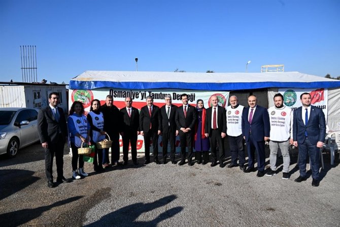 Tanıtım İçin Sürücülere Osmaniye Yer Fıstığı Dağıtıldı