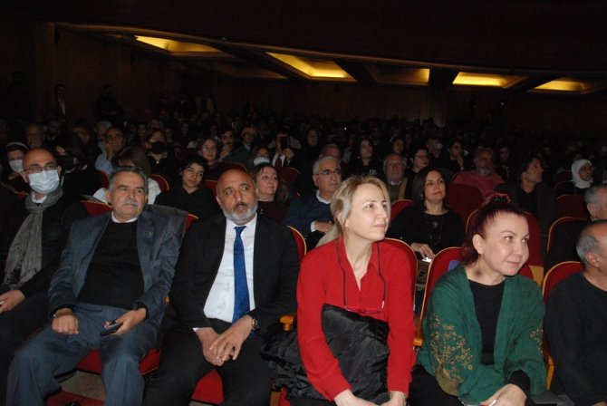 Adana’da “Bir Evren: Yaşar Kemal’in Çukurovası” Paneli