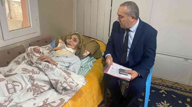 Sarıgöl’ün Örnek Müdürü Takdir Topluyor
