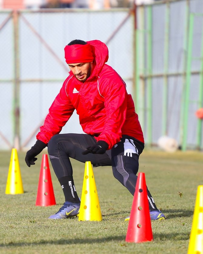 Sait Karafırtınalar: "Kaleci Transferi Mutlaka Yapılacak"