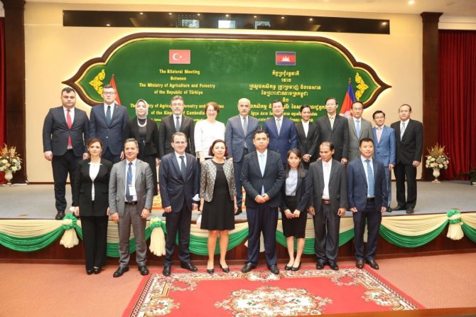 Tarım Ve Orman Bakanı Kirişci Kamboçya’da