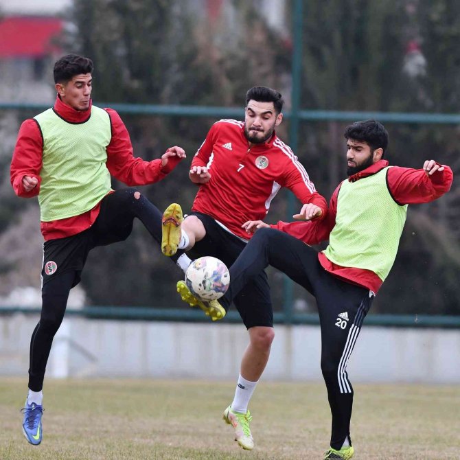 Turgutluspor Lider Karaman’ı Konuk Edecek