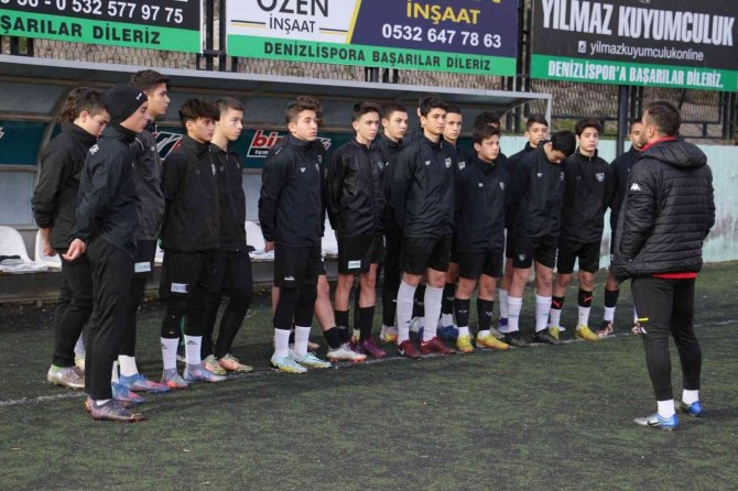 Genç Horozlar Uşakspor’a Sıkı Hazırlanıyor